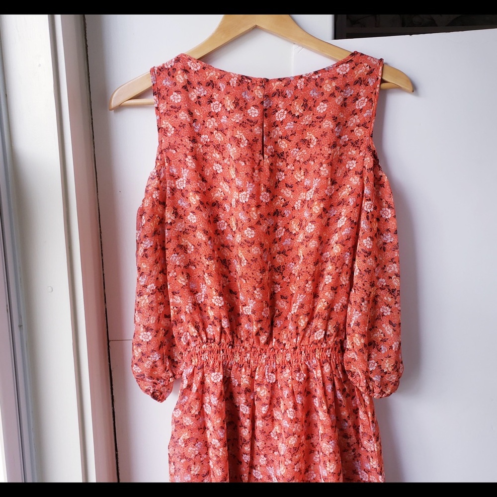 Max studio floral cold– shoulder dress. - Picture 5 of 7